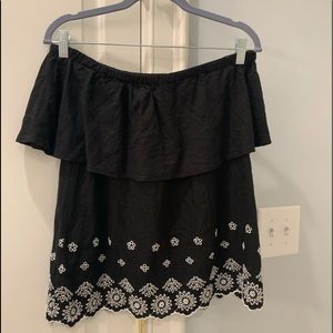 Off the shoulder black and white top